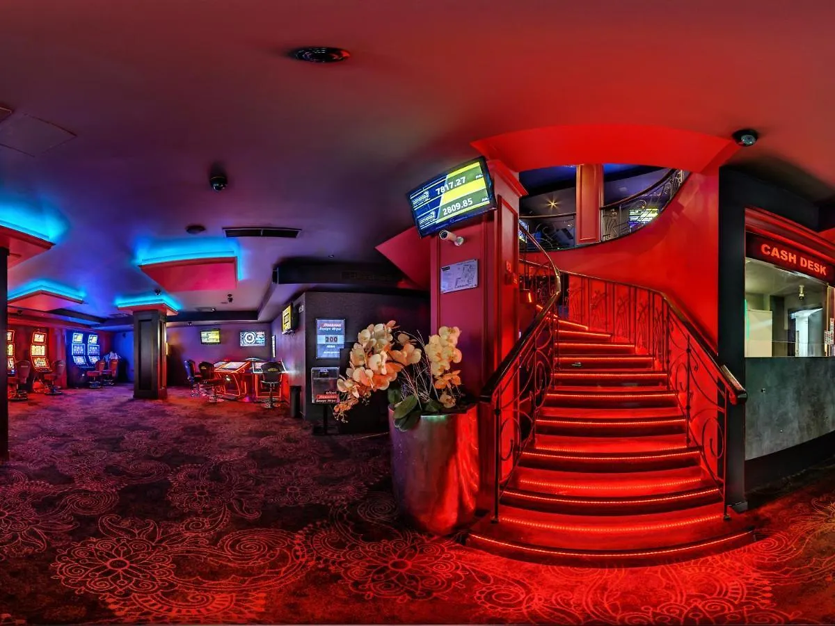 Efbet Hotel Varna 4*,